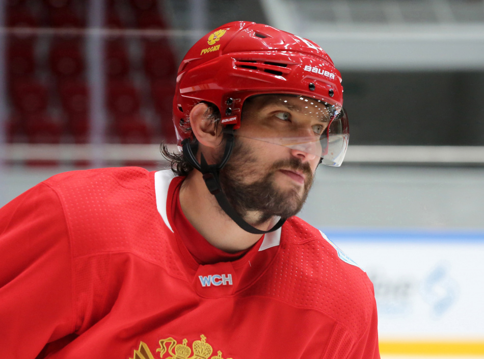 Александр Овечкин забивает трижды и ведет «Вашингтон» к крупной победе